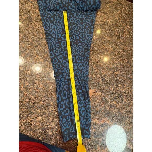 Livi Women's Black Teal Animal Print Leggings Size 18/20 - Picture 10 of 13